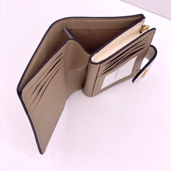 Coach Medium Corner Zip Wallet In Signature Canvas - Picture 6 of 11